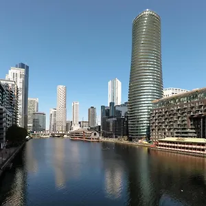 Stayinn Canary Wharf Лондон